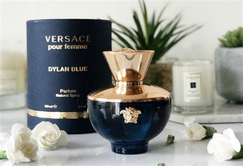 versace dylan blue rating.